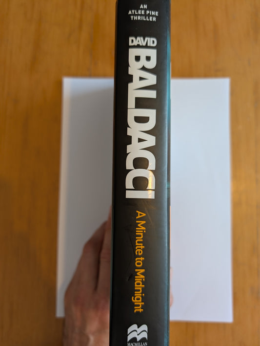 A Minute To Midnight by David Baldacci (Hardcover, 2019)